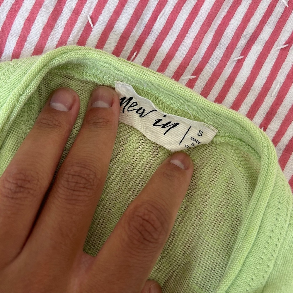Preppy green ruffle top - Picture 3 of 3